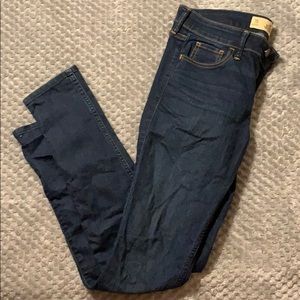 Hollister dark wash jeans(size 3)